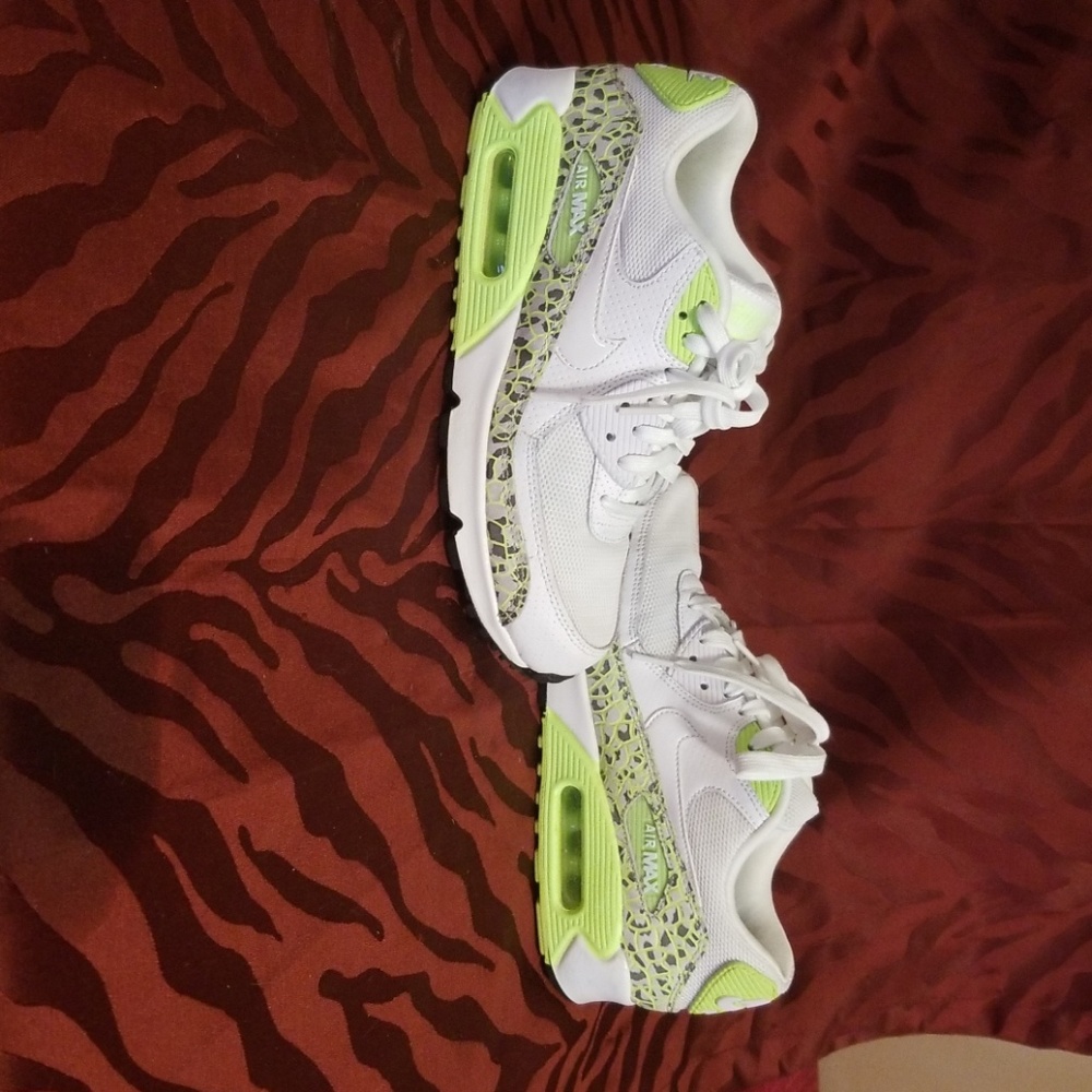 Womens Nike Air Max 90